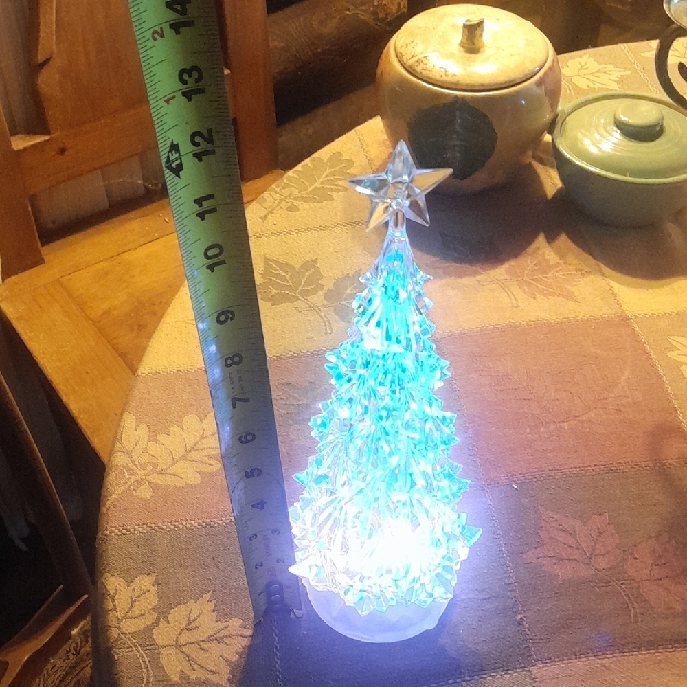 LED Light-Up Christmas Tree Decoration Set - Picture 4 of 7